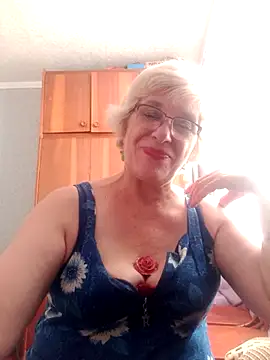 52MiaLove02 webcam