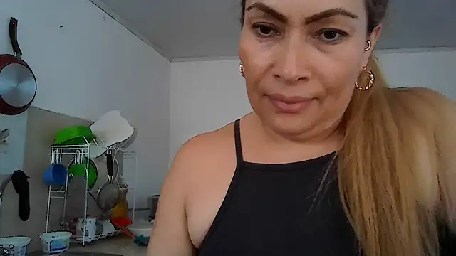Layla-Astrum webcam