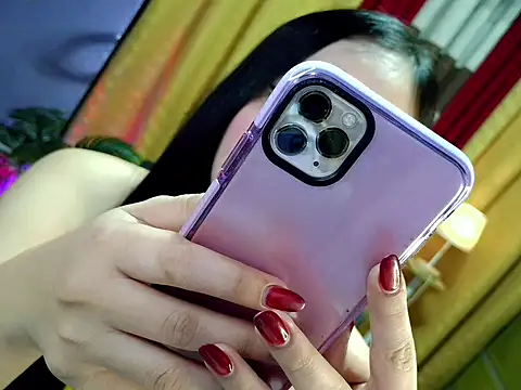 Supersweetsofialove live cam on StripChat