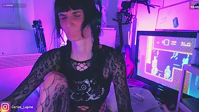 CeriseLapine webcam