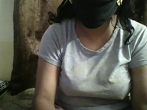 savitha_superb webcam