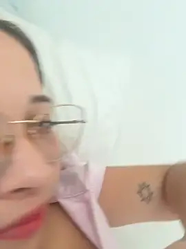 AliciaWhite_nt webcam