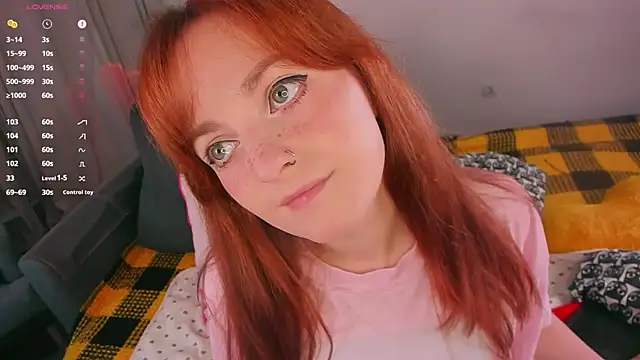 Alice_CutePerv webcam