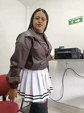 Mia_Risky-1