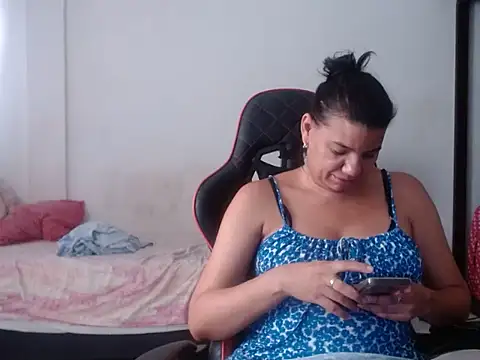 Adriana_0312 webcam