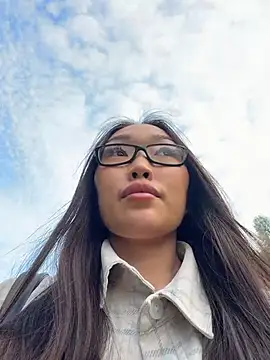 trytomakememoam webcam