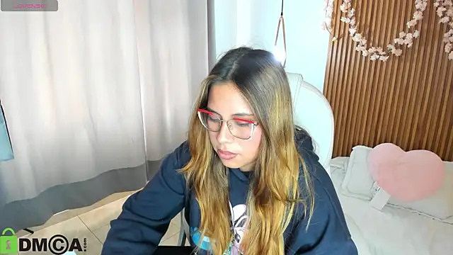 Evely_crosss webcam