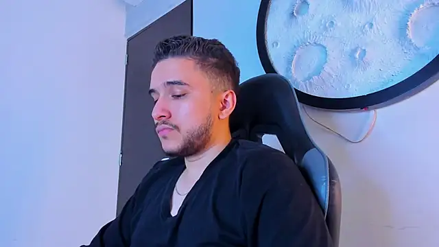 mike_257 webcam