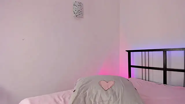 Flora_Meooww webcam