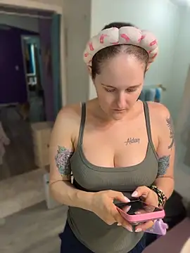 lolabunny9 webcam