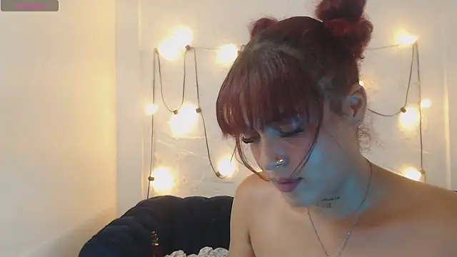 nude webcam Karlaa Doll