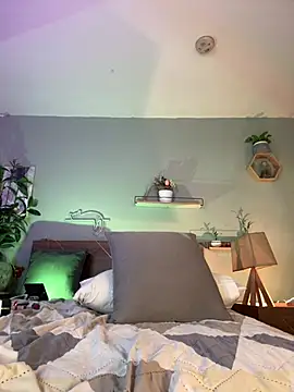 YariRose webcam