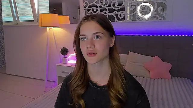 LuisaClover webcam