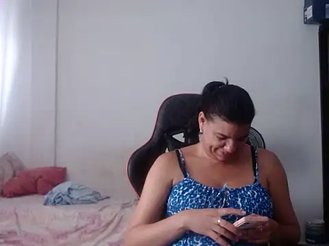 Adriana_0312 webcam