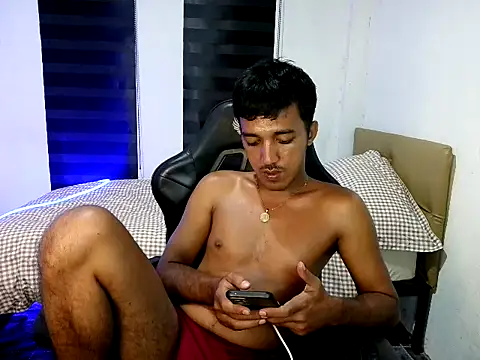spicy_rowycam (M young) - Lets do Fun 💦🍆🍑