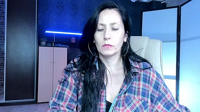Lucky_Milf webcam