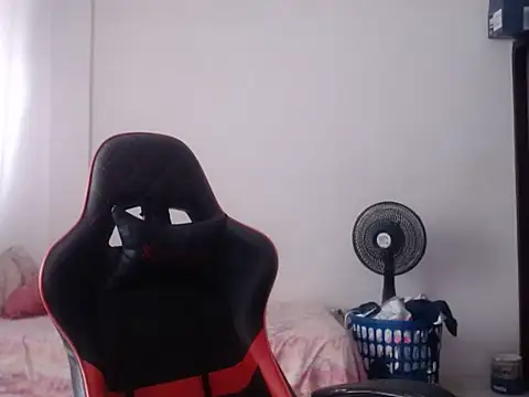 Adriana_0312 webcam
