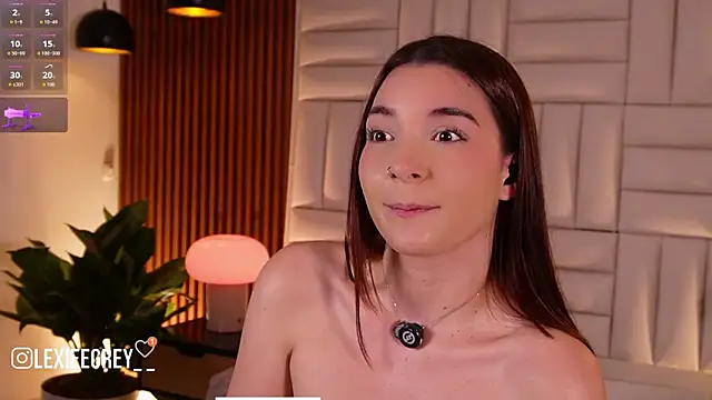 lexiee_grey_ webcam