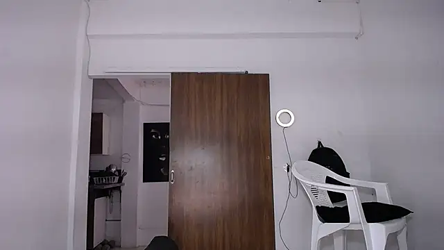 yselahot live cam on StripChat