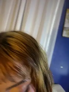 LeylaKnox webcam