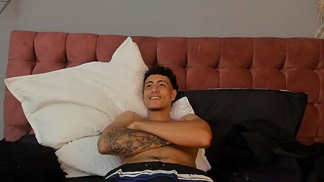 Lois_stone webcam