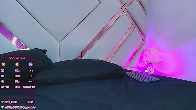 Noa_butterfly_ webcam