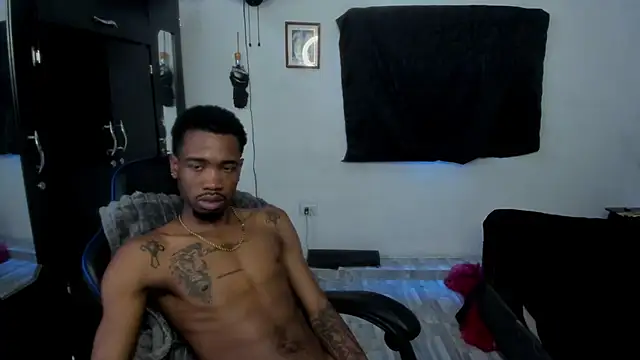 Kofi_exotic_2 webcam