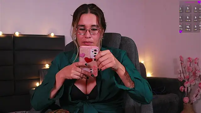 kathieandpovcock1 webcam