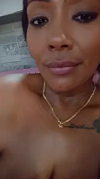 CandyBlackFunXXX webcam