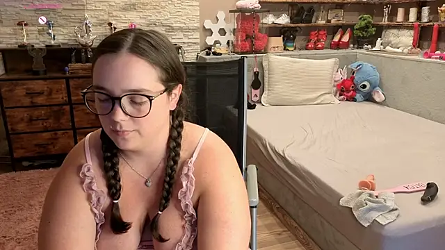 Kimberly-Caprice webcam