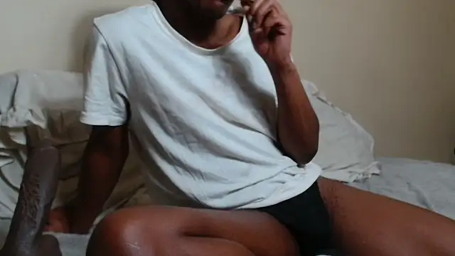 KinkyJXxX webcam