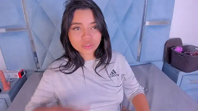 Lucy_asm webcam