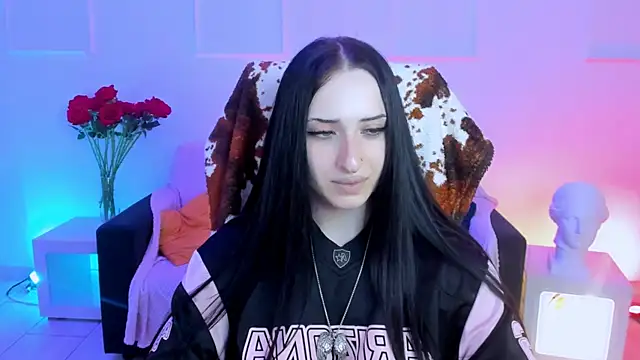 MonicaLowes webcam