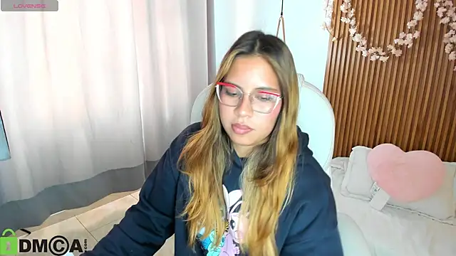 Evely_crosss webcam