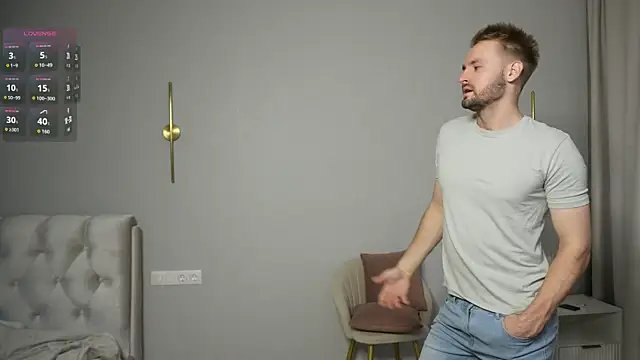 Nik_Sharp live cam on StripChat