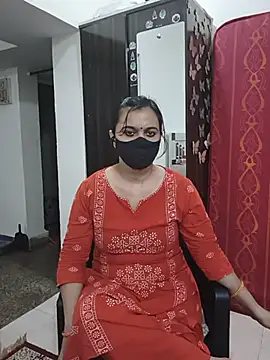 spasyQueen69 live cam on StripChat