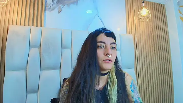 Naughty_Kittenm webcam