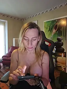 HotLana69 webcam