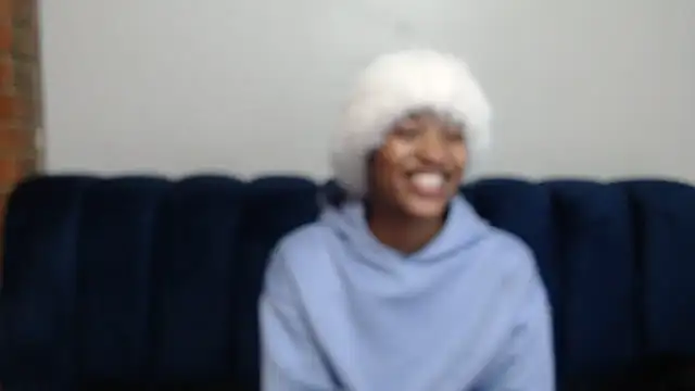 Youngling05 live cam on StripChat