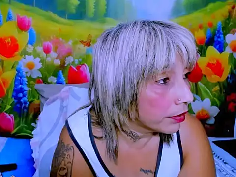 indianroxy webcam