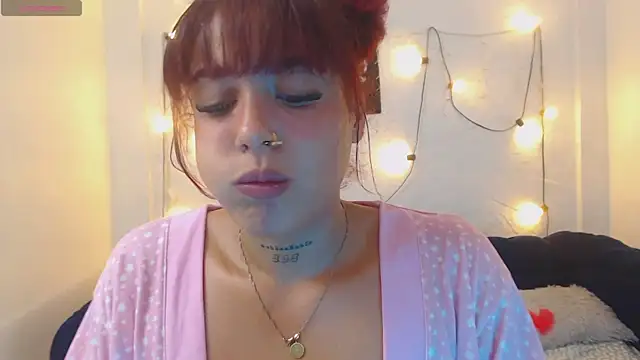 Karlaa_Doll webcam