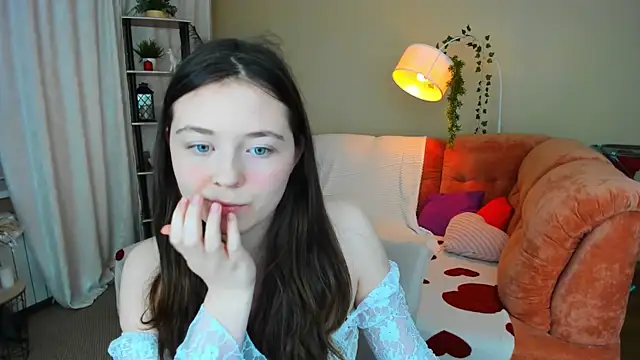 AlluringLookk webcam