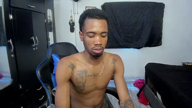 Kofi_exotic_2 webcam