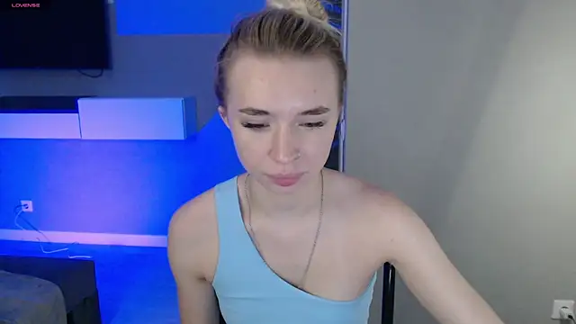 Emily_Hartt webcam