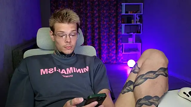 DENIS_HERE
