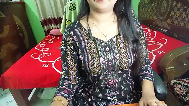 BengaliQueenStar webcam