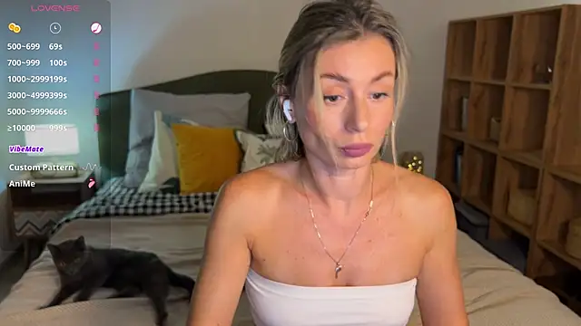 DannaEvan live cam on StripChat