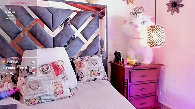 annie_vega17_ webcam