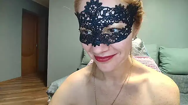 Aromaloveqq webcam