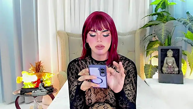 MochaliciousTransOnTop webcam
